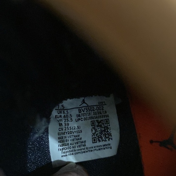 Jordan aerospace 720 sneakers size 7.5 Used in good condition. Tan,white,black - Picture 7 of 8